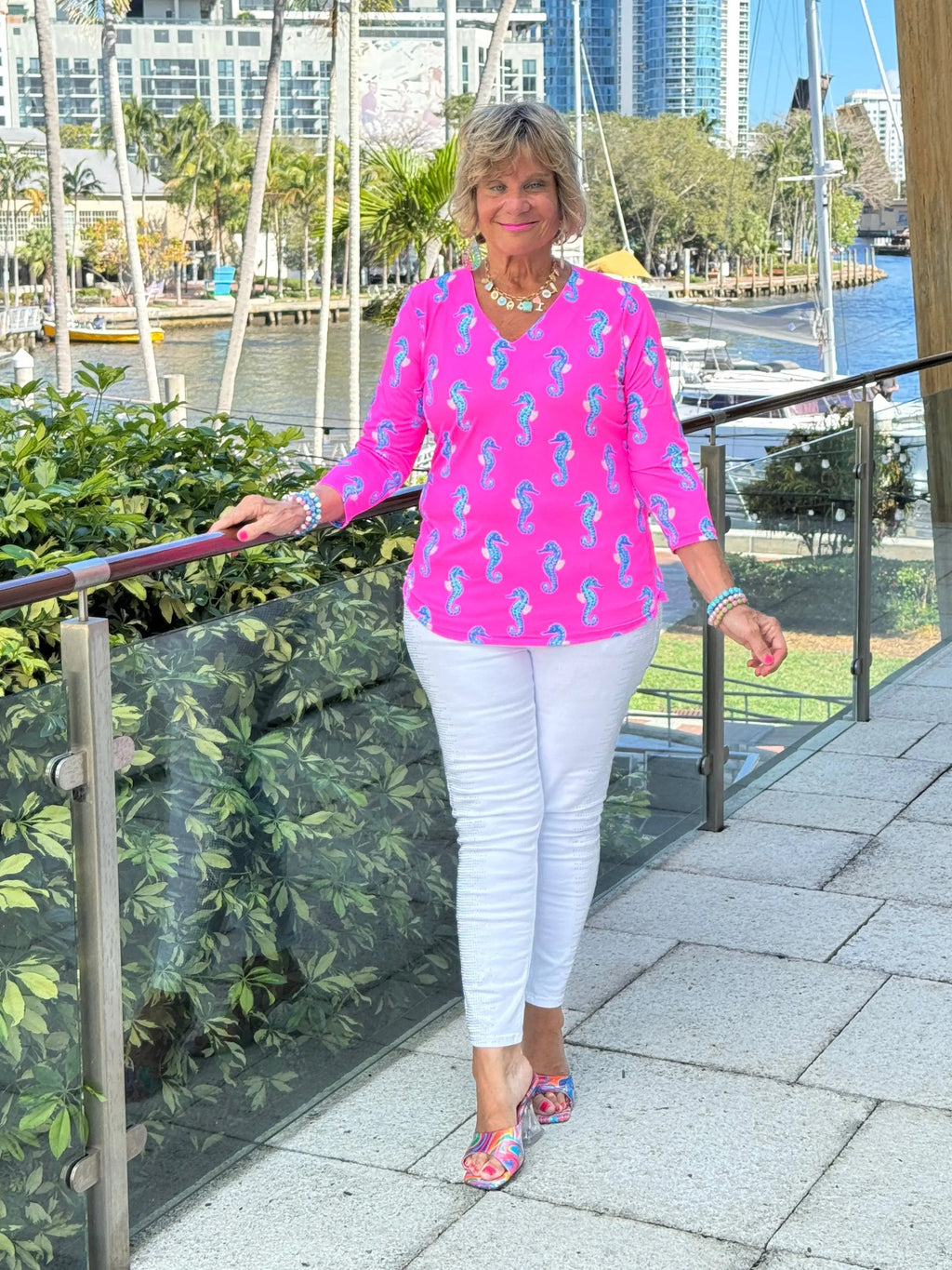 LULU B SEAHORSE BAY V NECK TOP