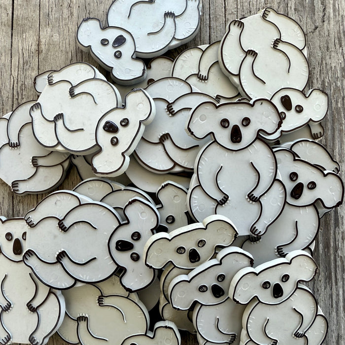 26 WHOLESALE Vintage 1960s KOALA BEAR Refrigerator Figural Plastic Magnet LOT