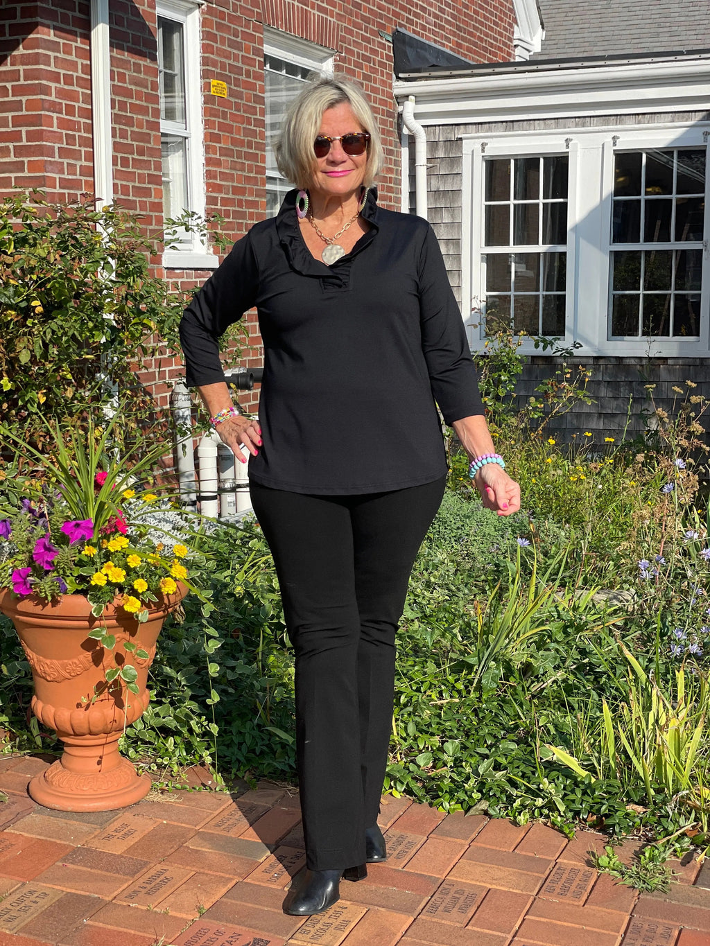 LULU-B BLACK RUFFLE TOP