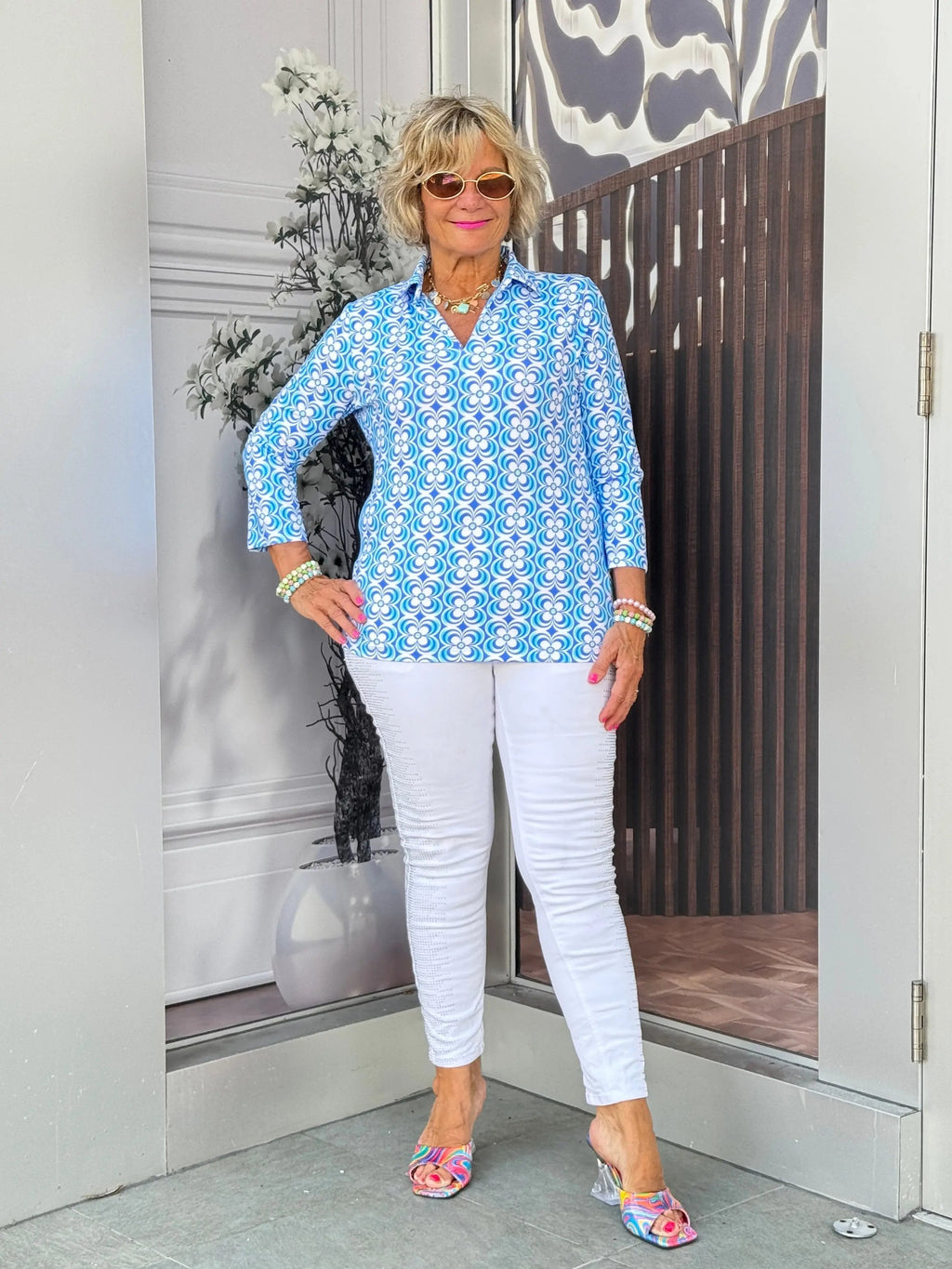 LULU B COASTAL BLOOM 3/4 SLEEVE V-NECK COLLAR SHIRT