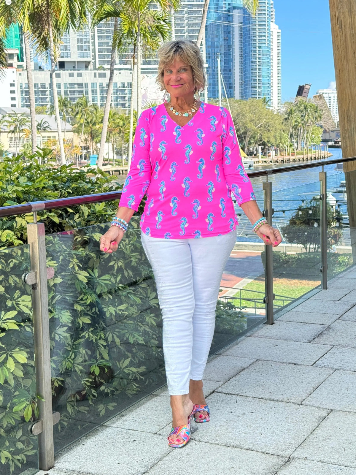 LULU B SEAHORSE BAY V NECK TOP