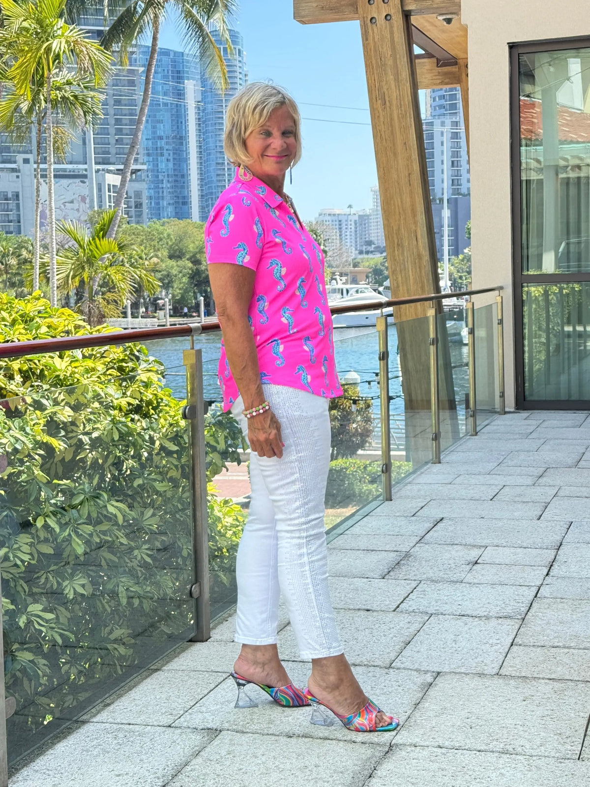 LULU B SEAHORSE BAY SHORT SLEEVE V-NECK COLLAR TOP