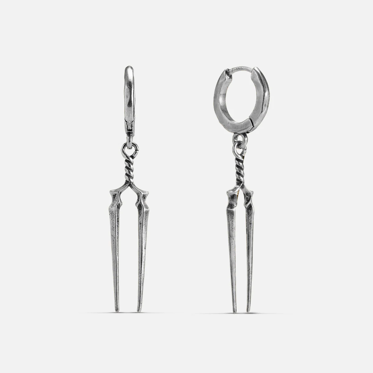 LONGINUS TWIN SPEAR EARRINGS