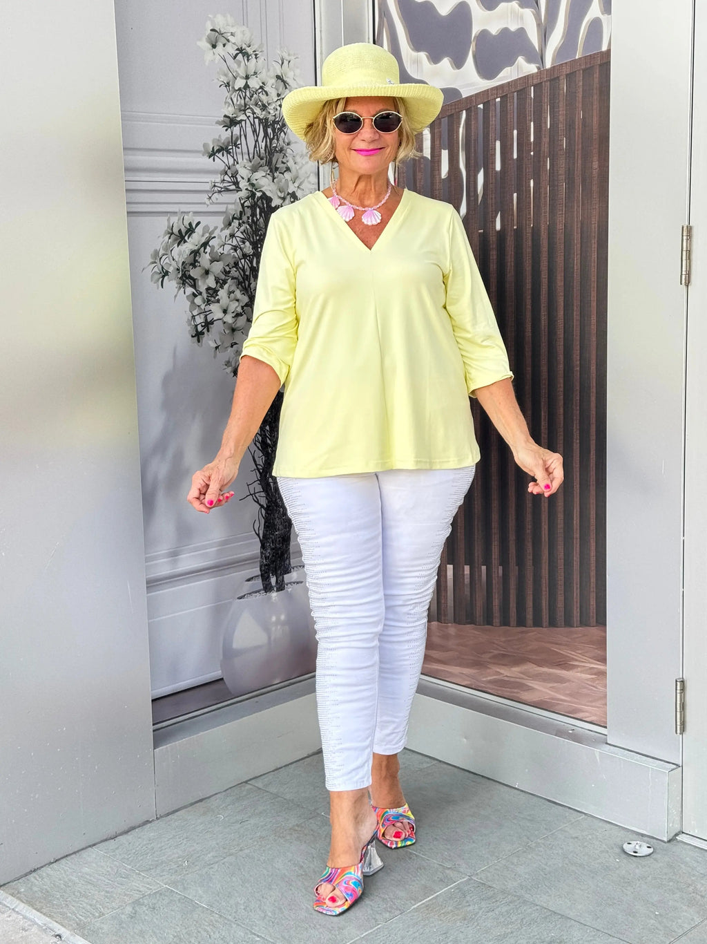 LULU-B TAILORED CLEAR SUNSHINE V NECK