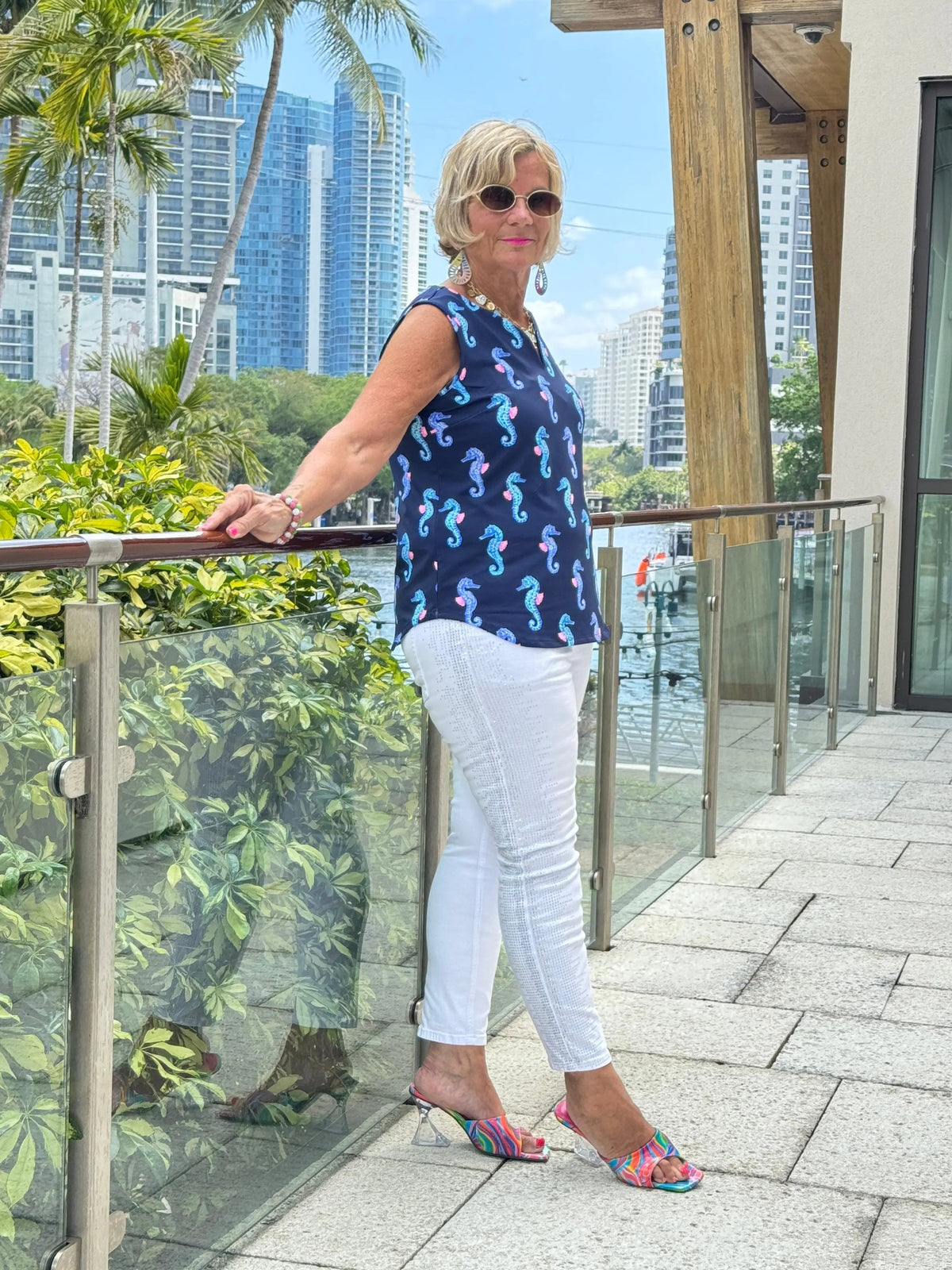 LULU B MIDNIGHT REEF SLEEVELESS V NECK TOP