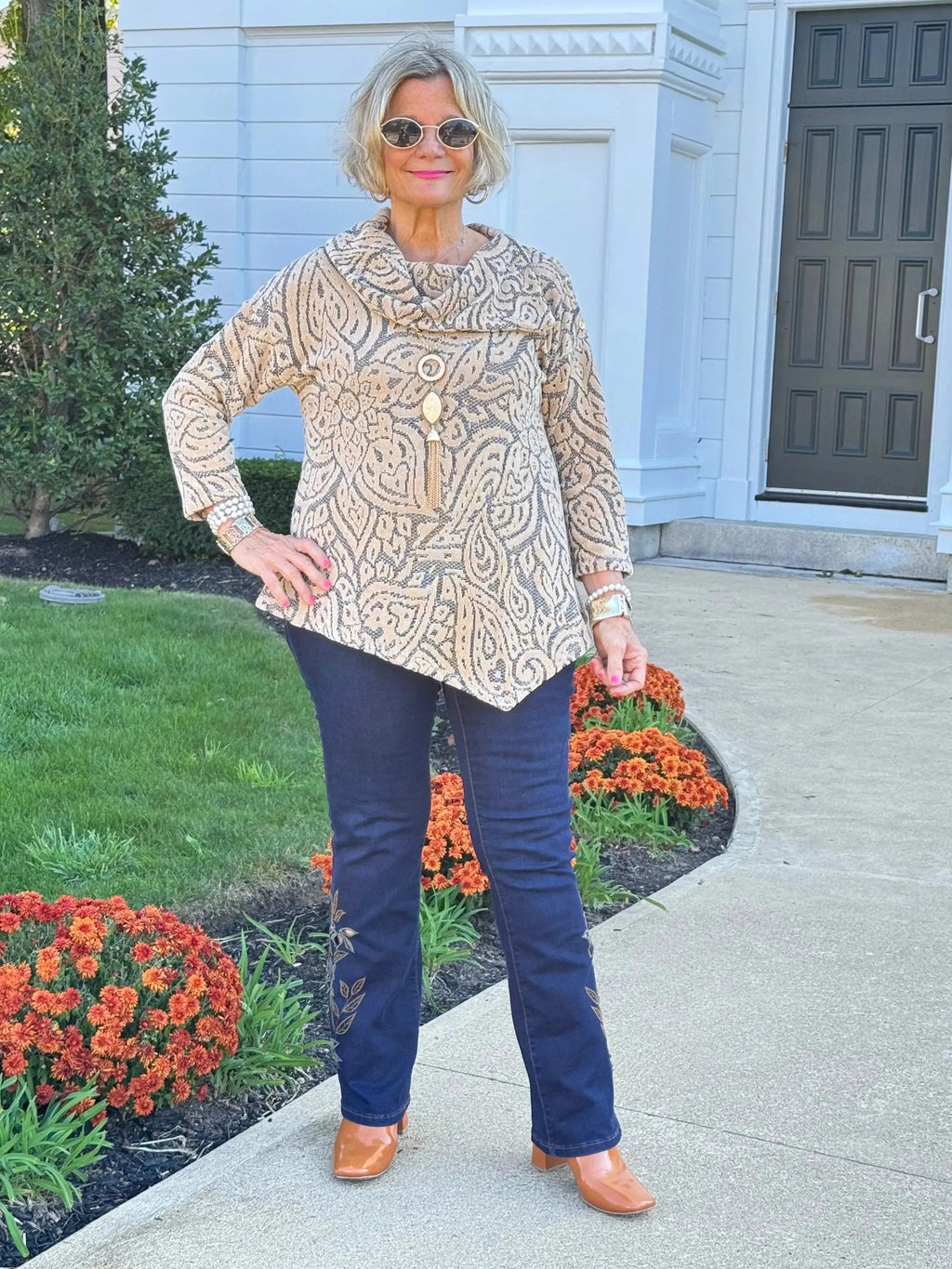 HOLIDAY BEIGE JACQUARD TOP