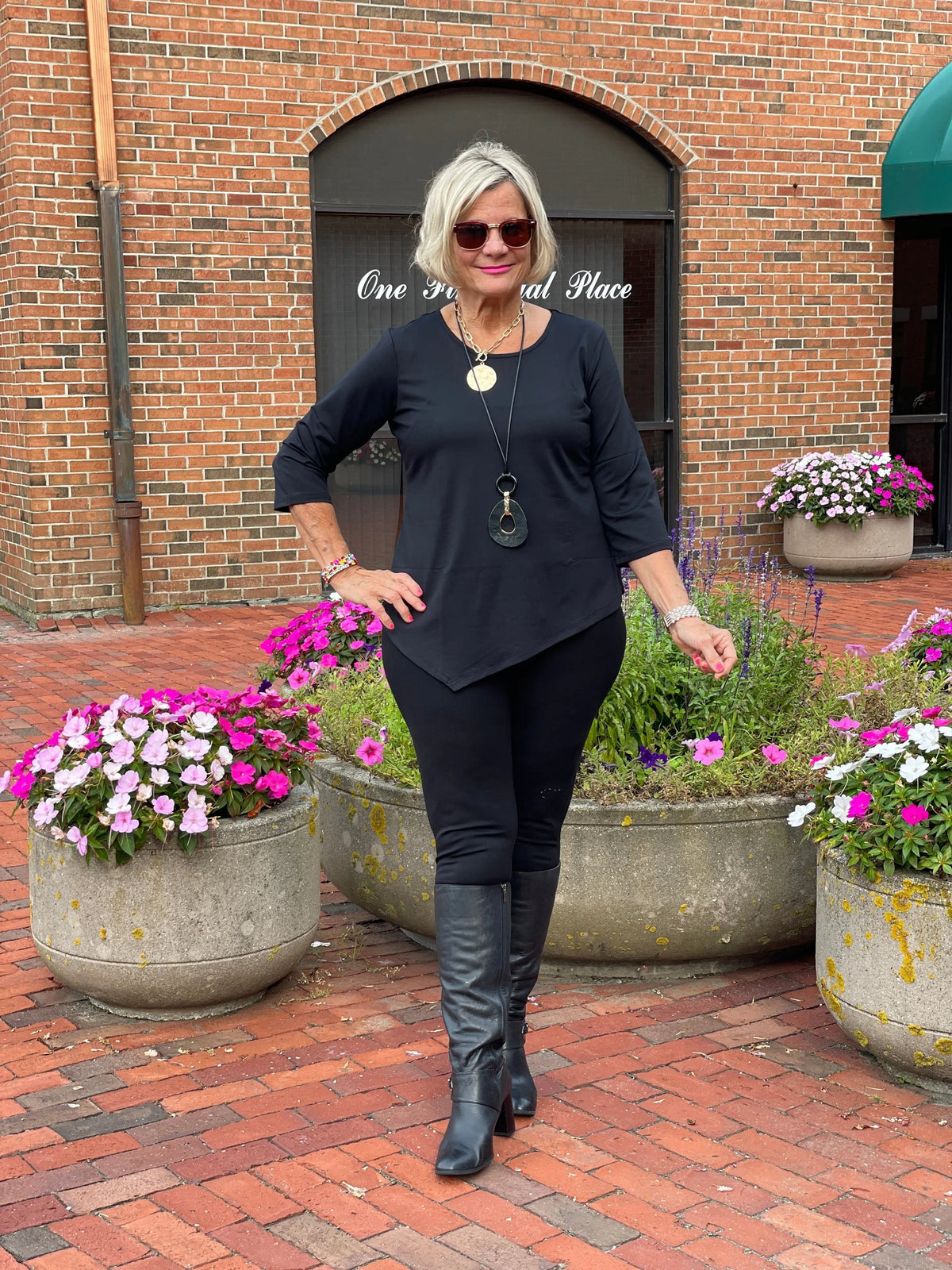 LULU-B BLACK ASYMMETRIC TOP