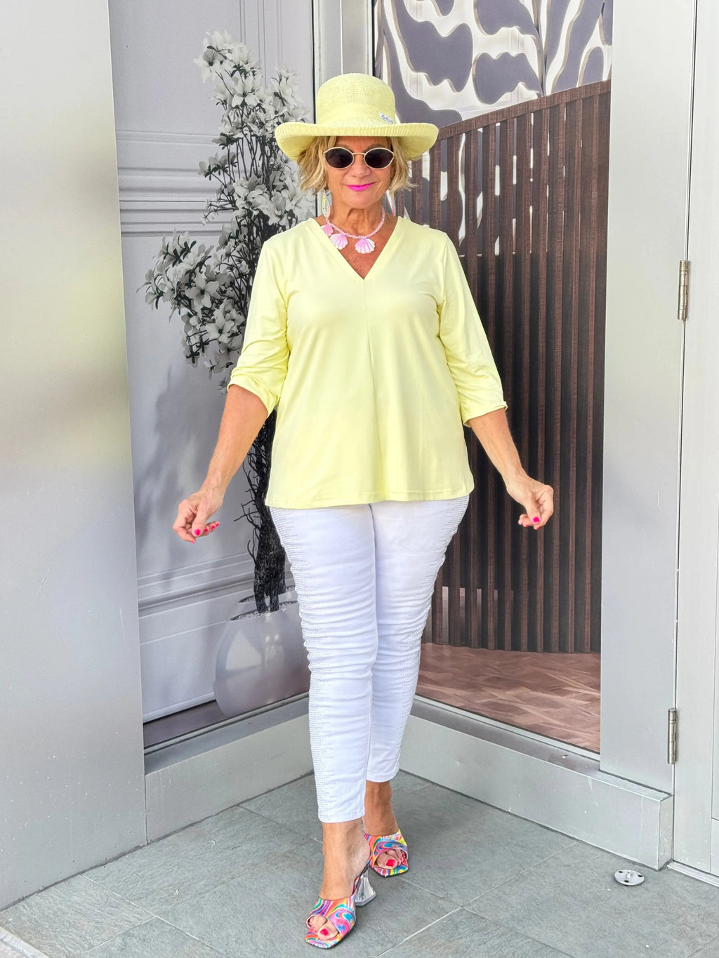 LULU-B TAILORED CLEAR SUNSHINE V NECK