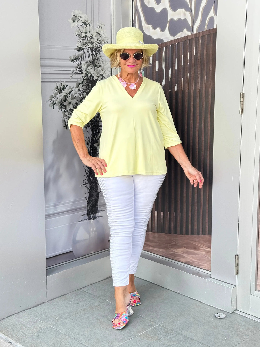 LULU-B TAILORED CLEAR SUNSHINE V NECK