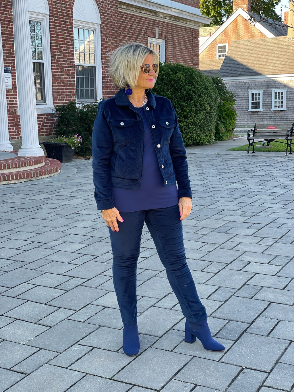 LULU-B NAVY VELOUR PANTS