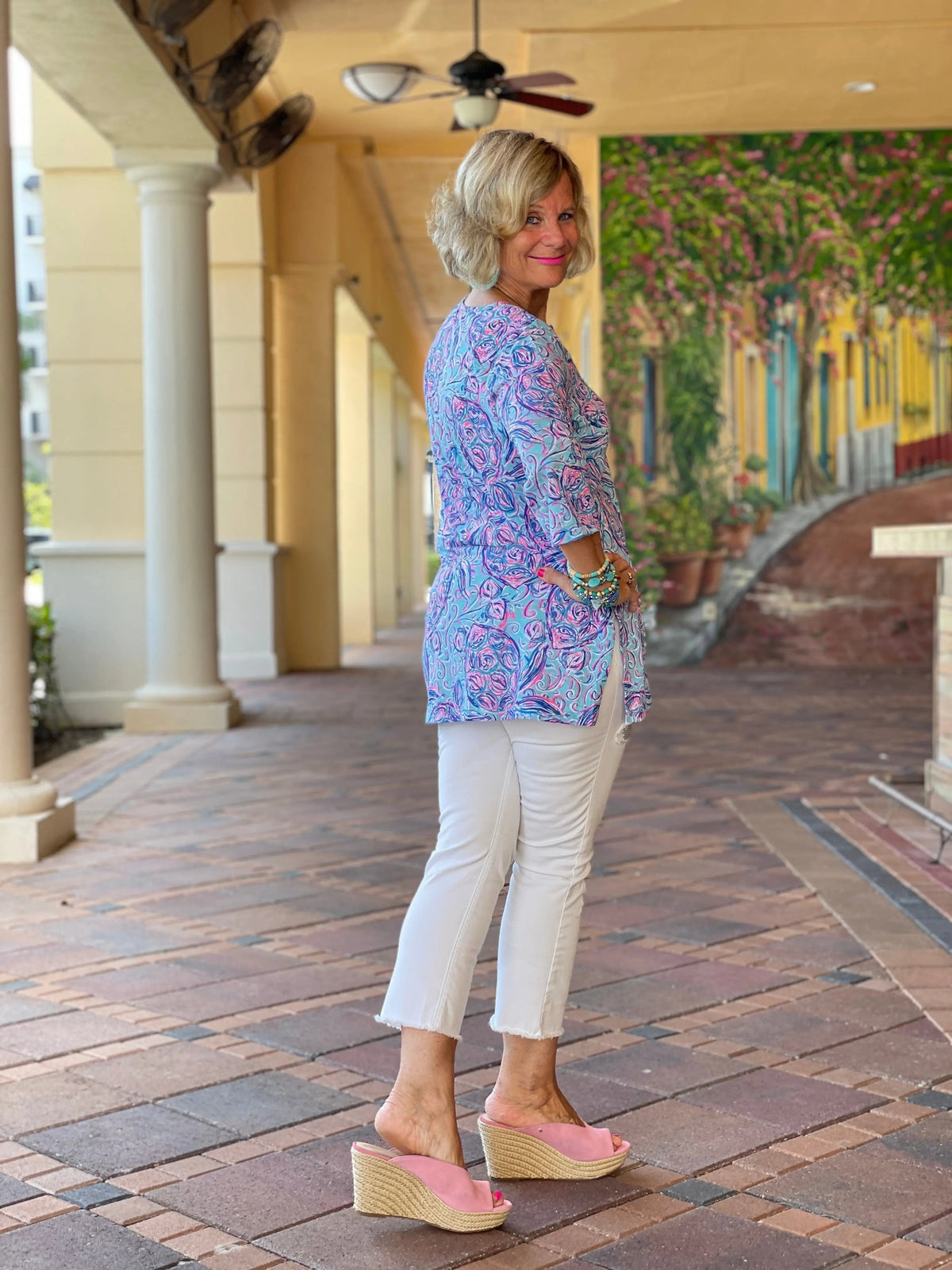 BLUE ISLE PINEAPPLELE TUNIC