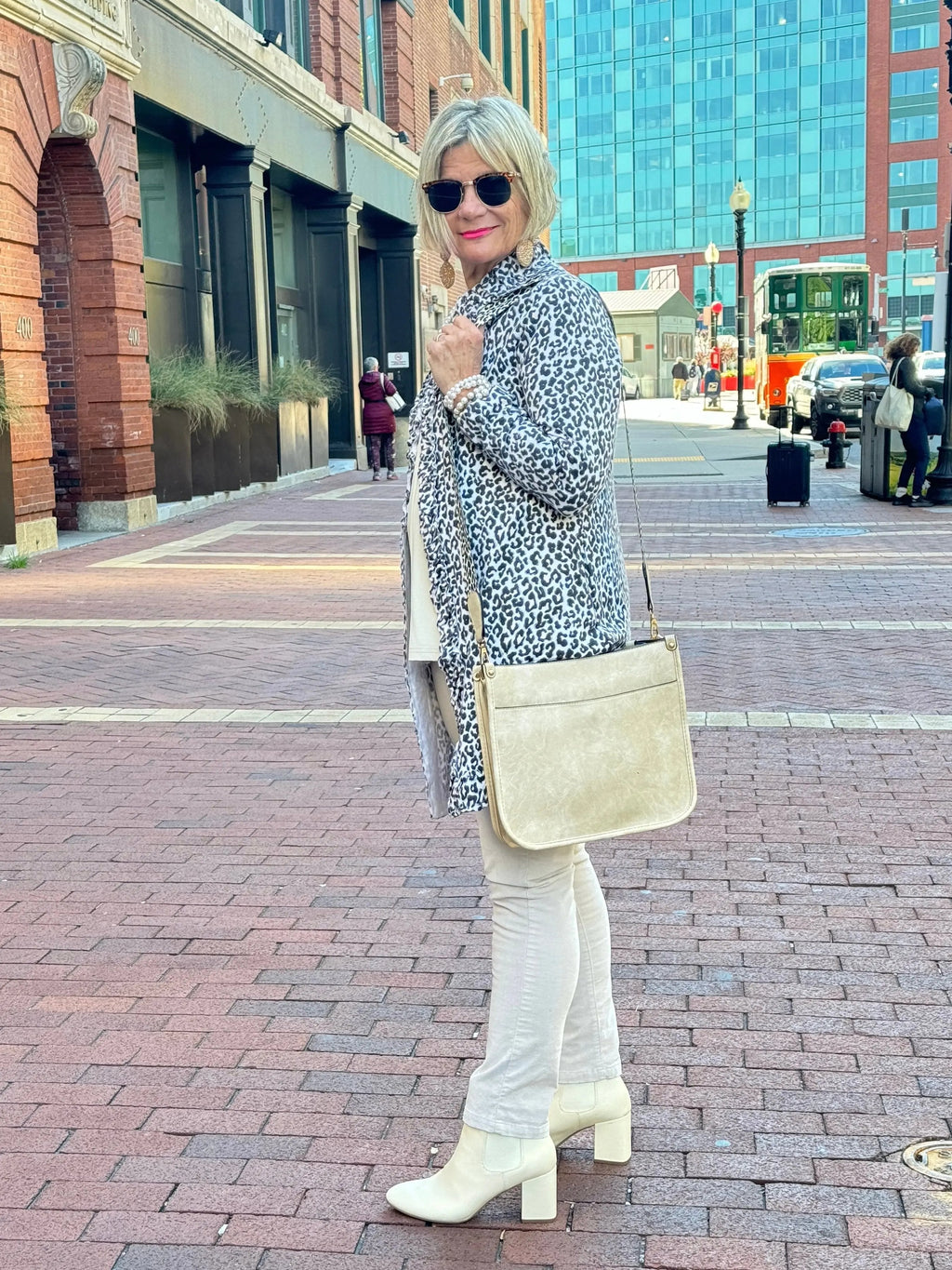 LULU-B CREAM LEOPARD CASHMERE CARDIGAN