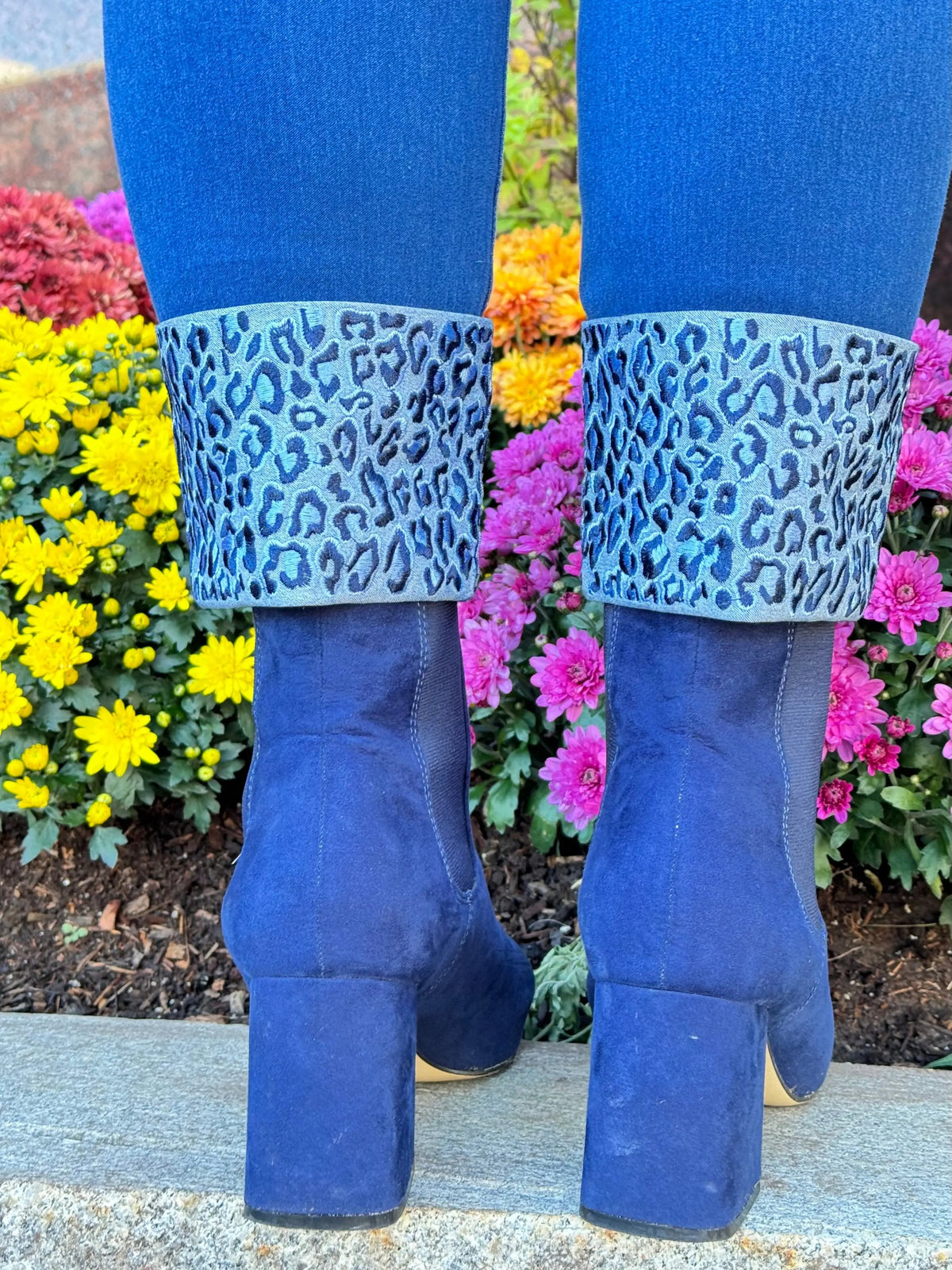 LULU-B SHADES OF ROYAL 2 POCKET SCOOP