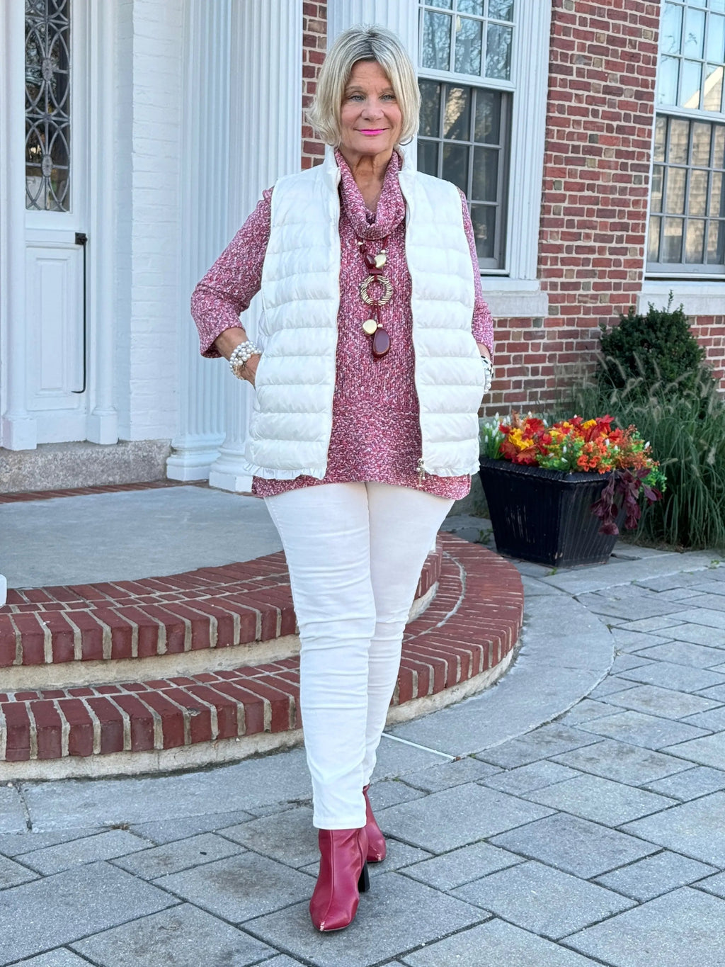 LULU-B  IVORY SHORT PUFFER VEST