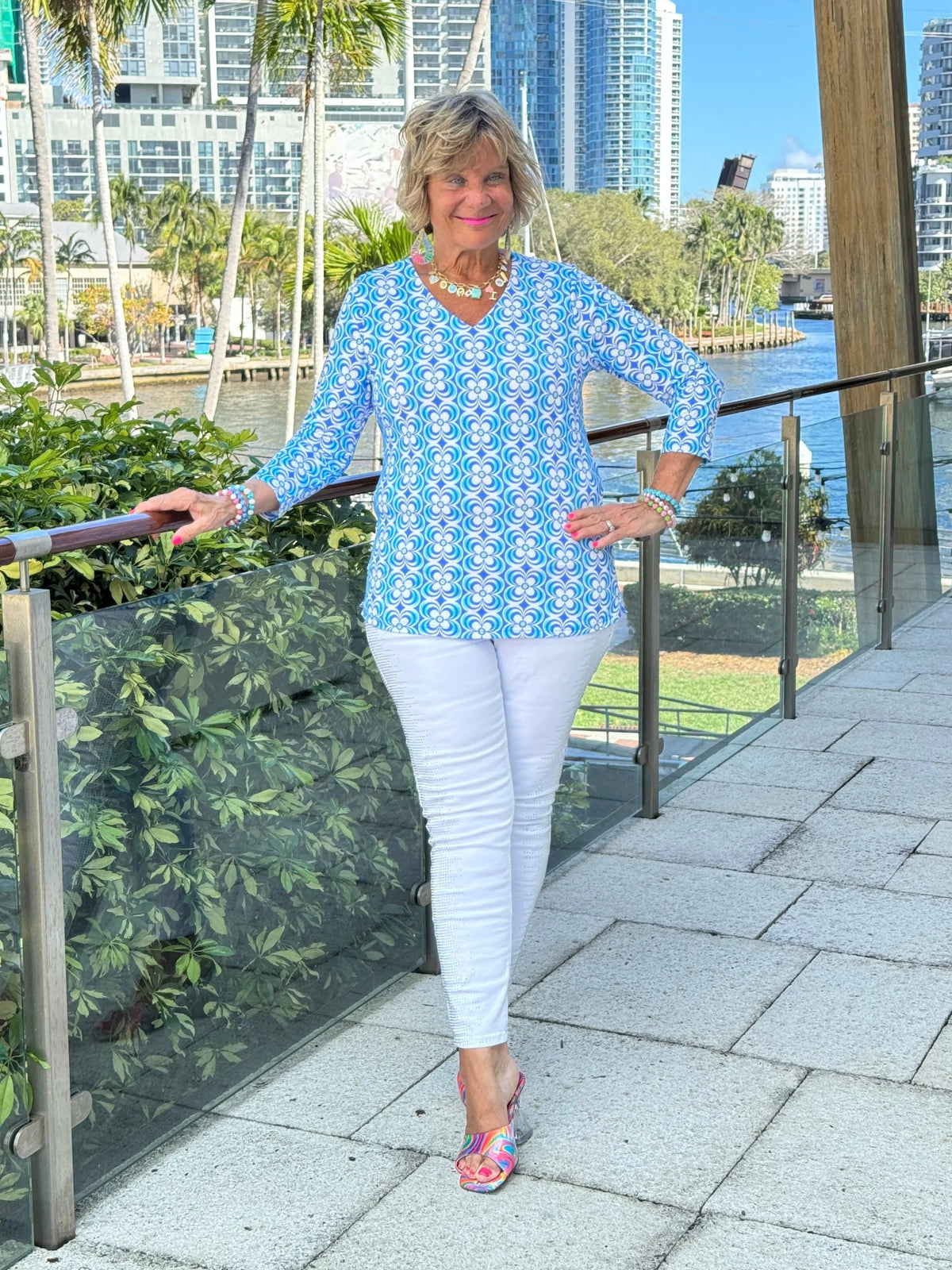 LULU B COASTAL BLOOM V NECK TOP