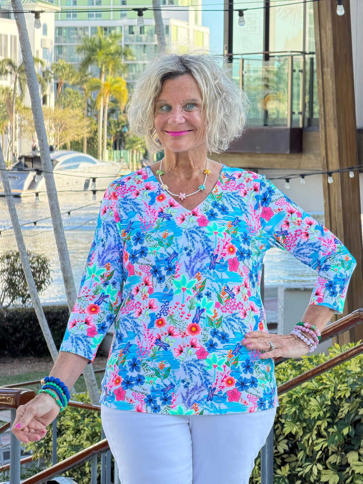 LULU B PARADISE GARDEN V NECK  TOP