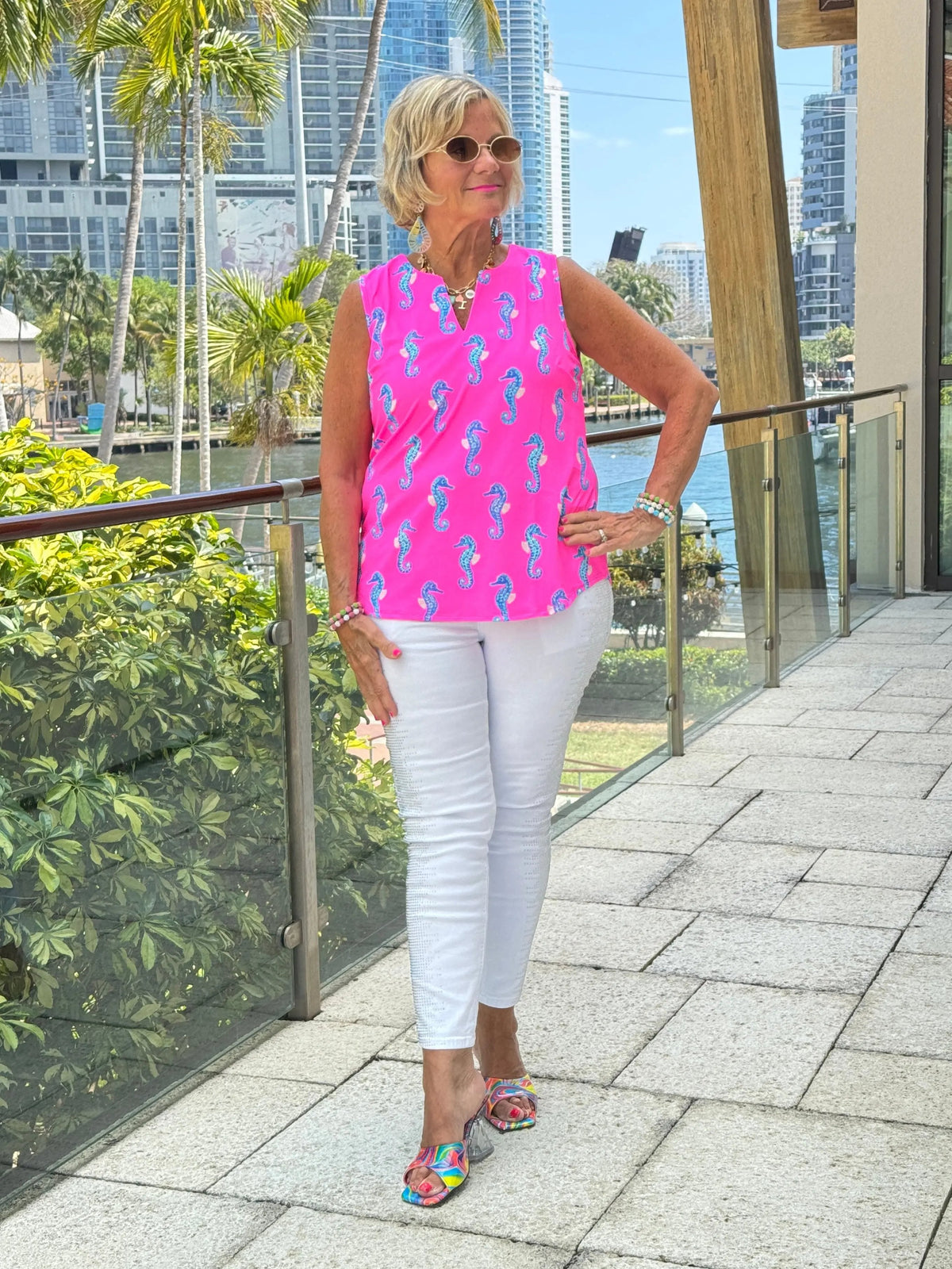 LULU B SEAHORSE BAY SLEEVELESS V NECK TOP