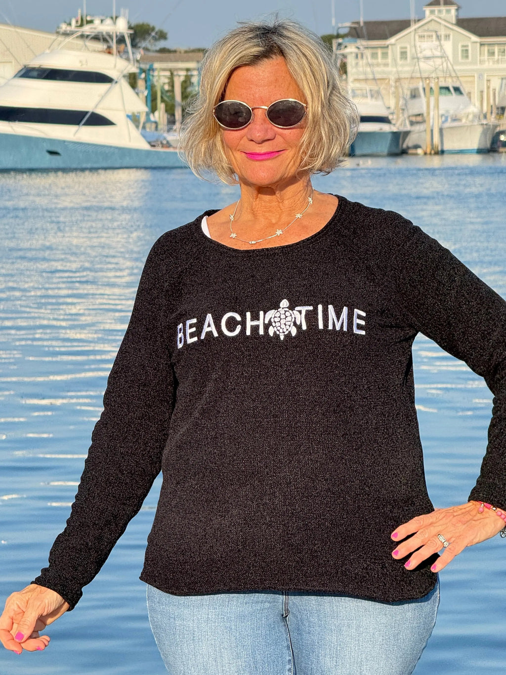 CHENILLE BLACK CREW BEACHTIME SWEATER
