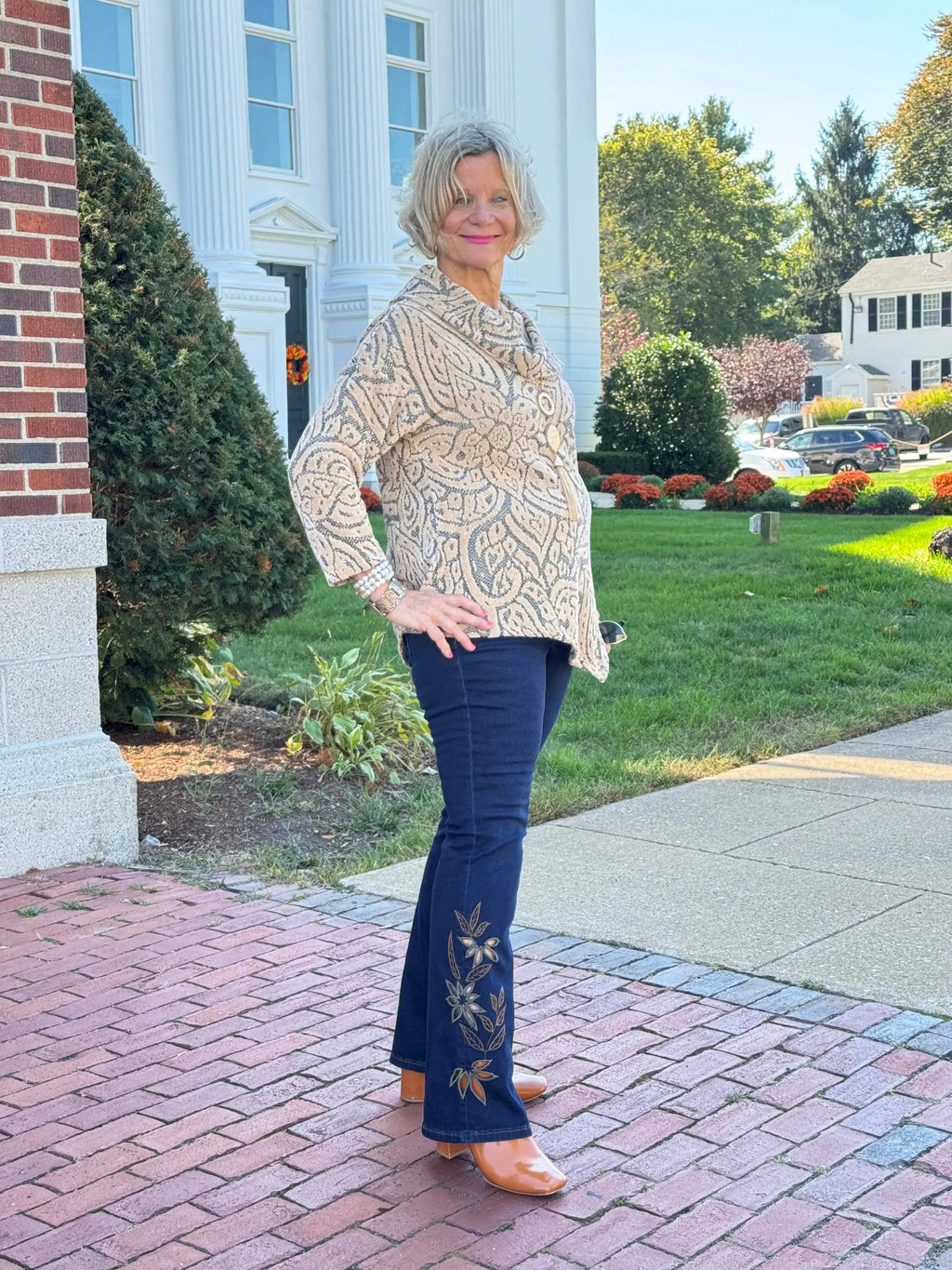HOLIDAY BEIGE JACQUARD TOP