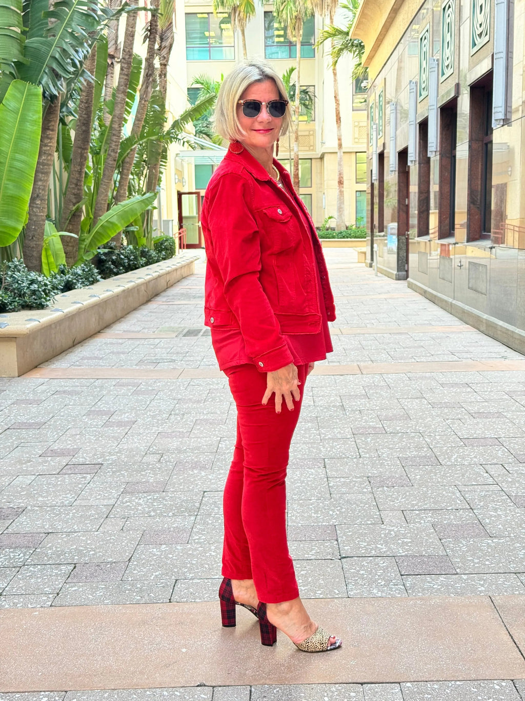 LULU-B RED TAILORED SLEEVE TOP
