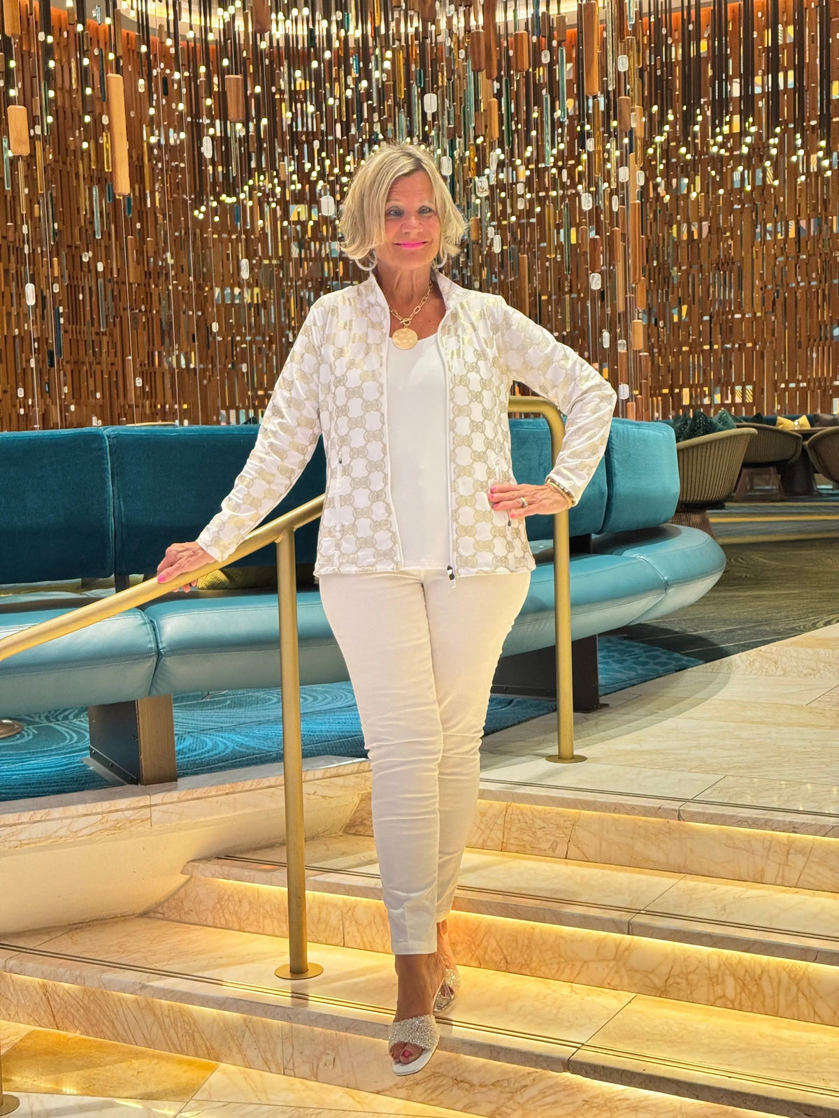 LULU-B WHITE & GOLD FULL ZIPPER JACKET