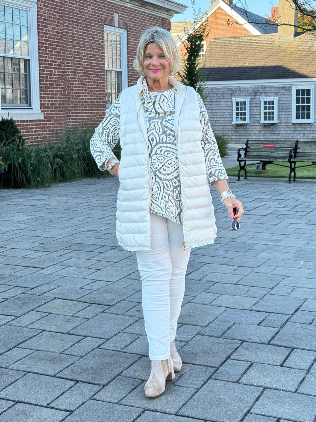 HOLIDAY IVORY JACQUARD TOP