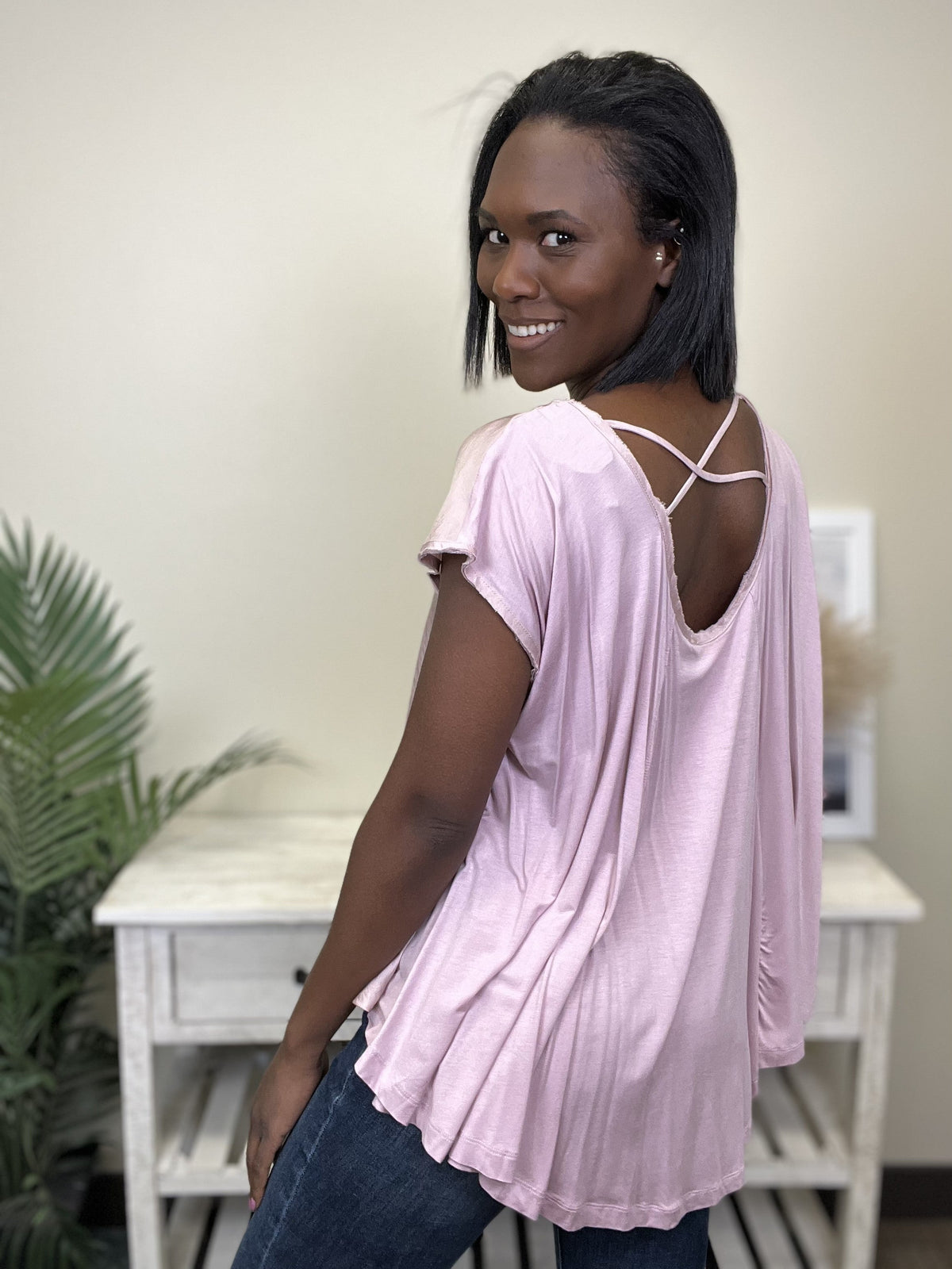 Feeling Stylish Women's Oversized Criss Cross Back Short Sleeve Top