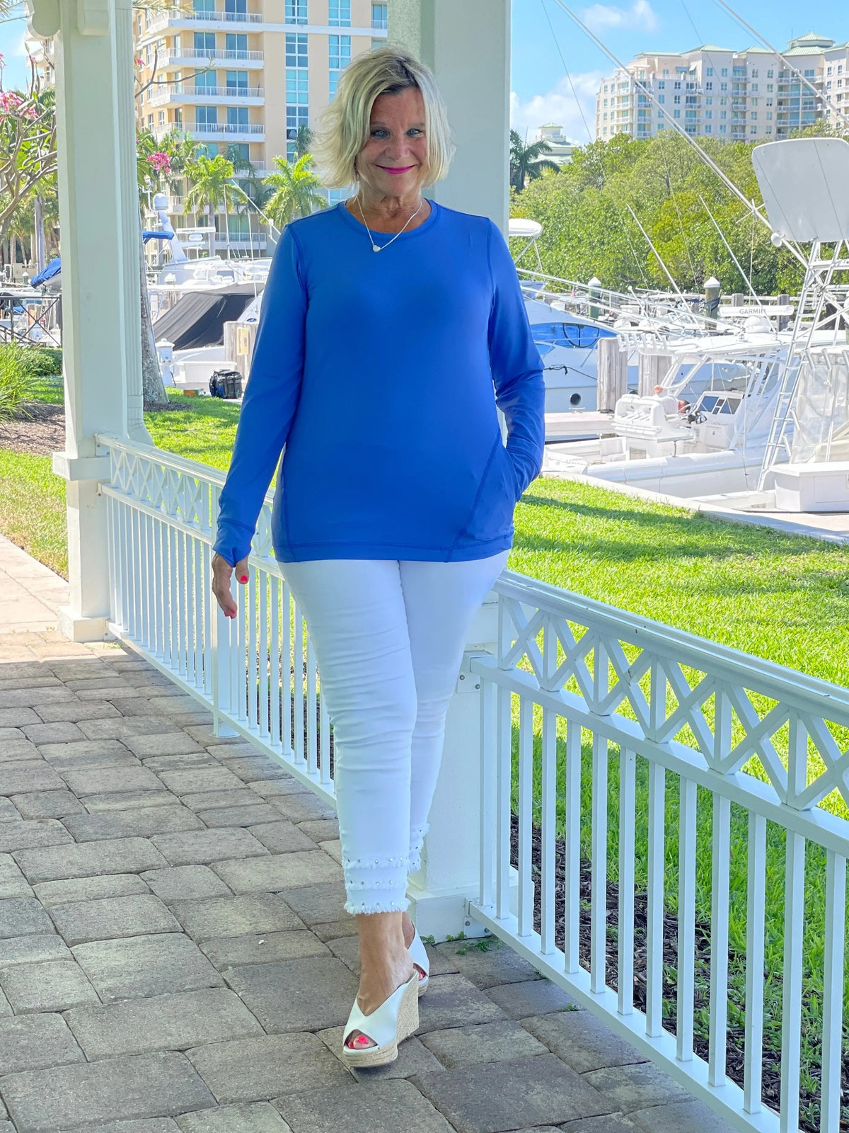 BLU THUMBHOLE TOP