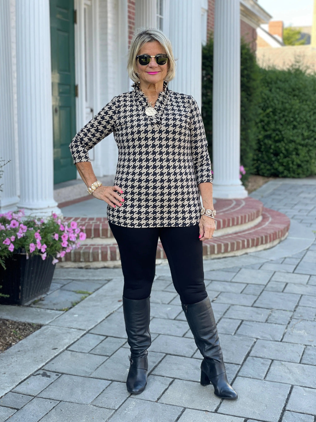 HOUNDSTOOTH RUFFLE TOP