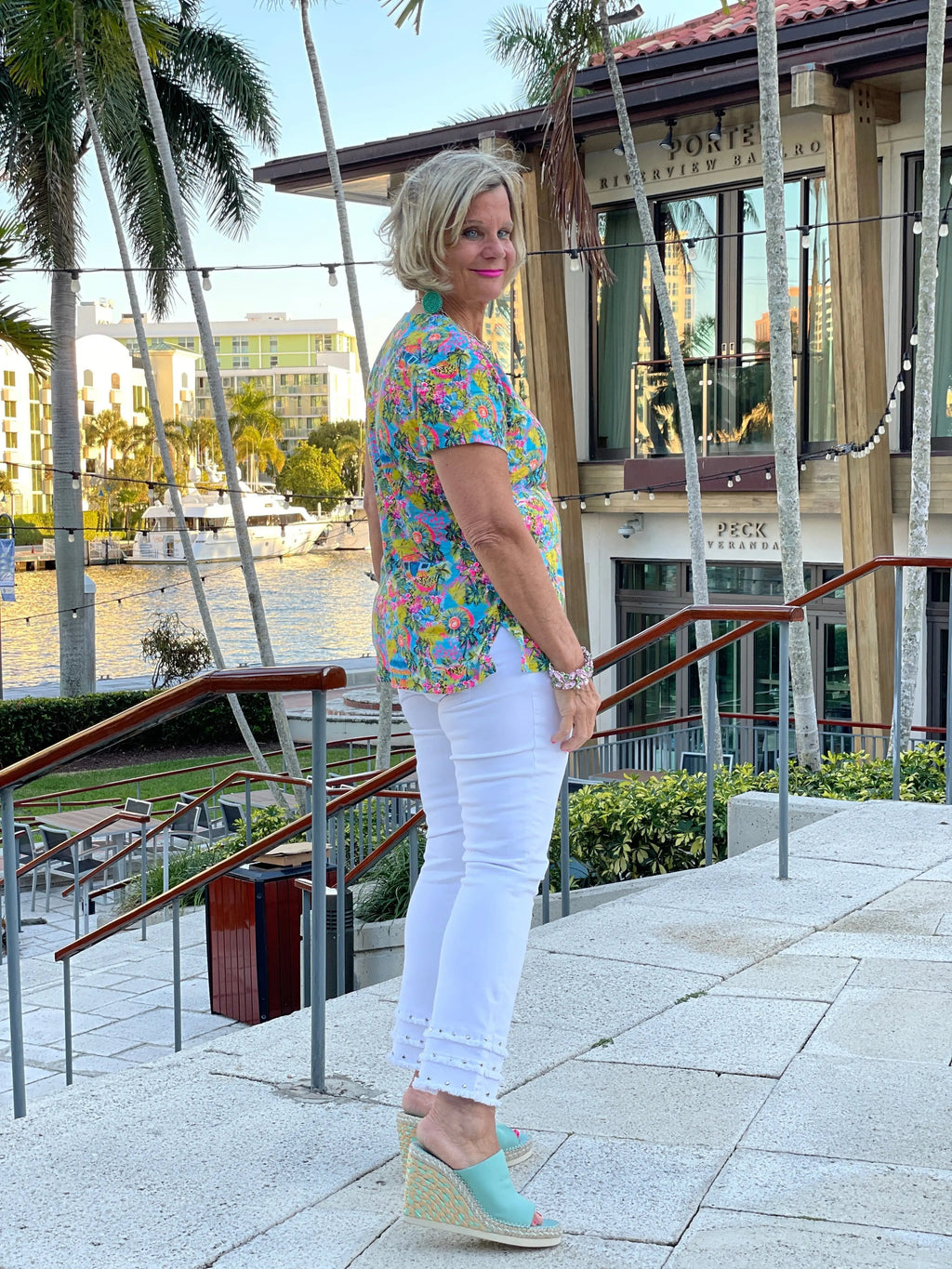ISLAND GETAWAY SHORT SLEEVE