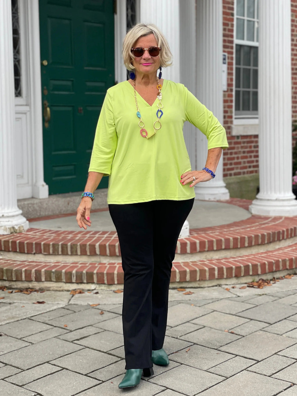 LULU-B LIME TAILORED V TOP