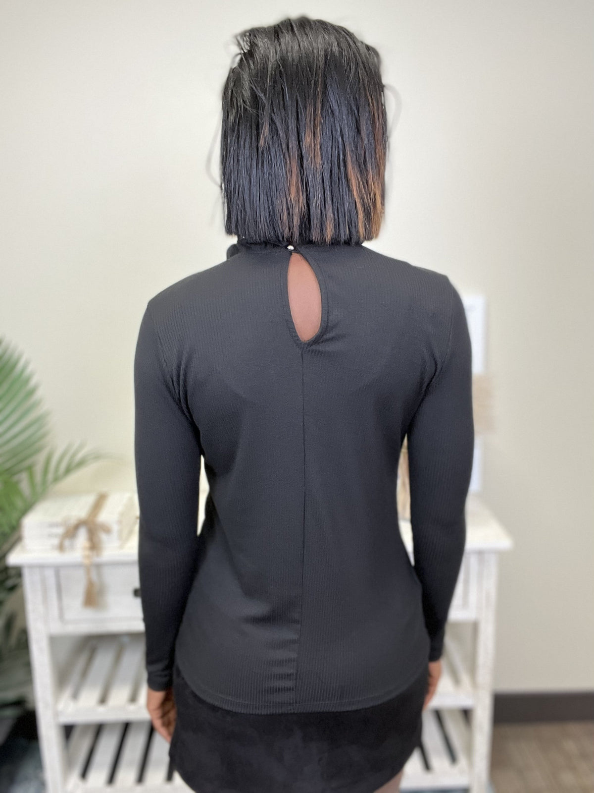 Selling Out Women's Slim-Fit Ribbed Long Sleeve Top