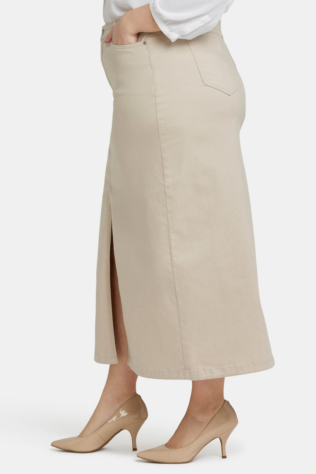 High Rise Long Skirt In Plus Size - Feather