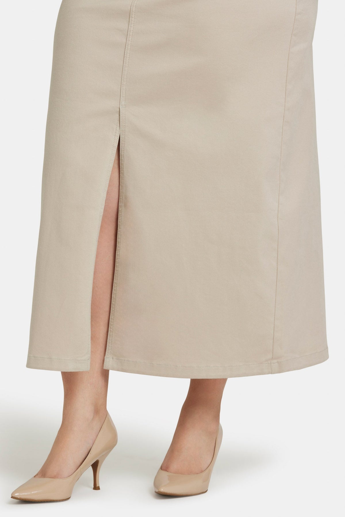 High Rise Long Skirt In Plus Size - Feather