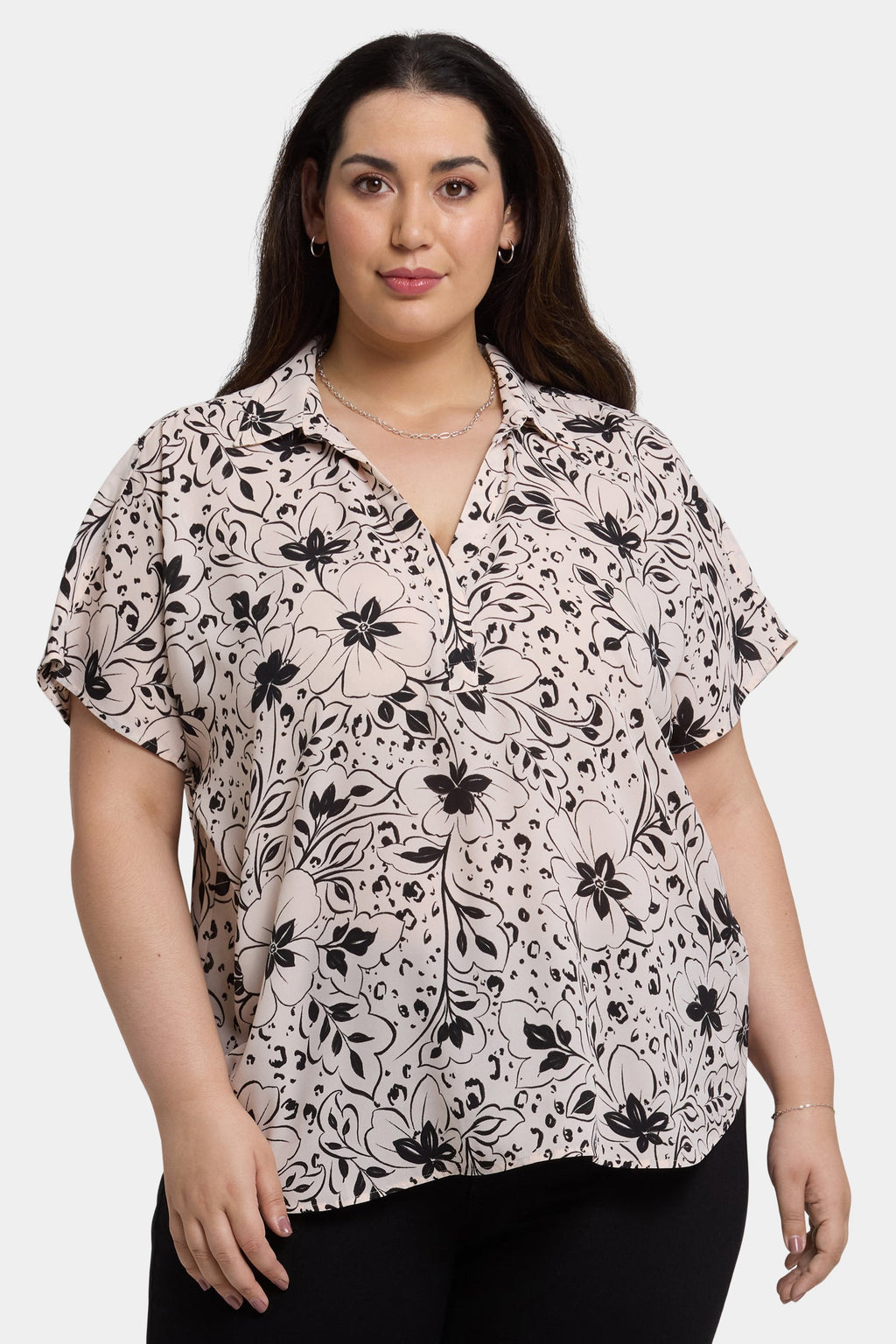 Becky Short Sleeved Blouse In Plus Size - Luna Flores