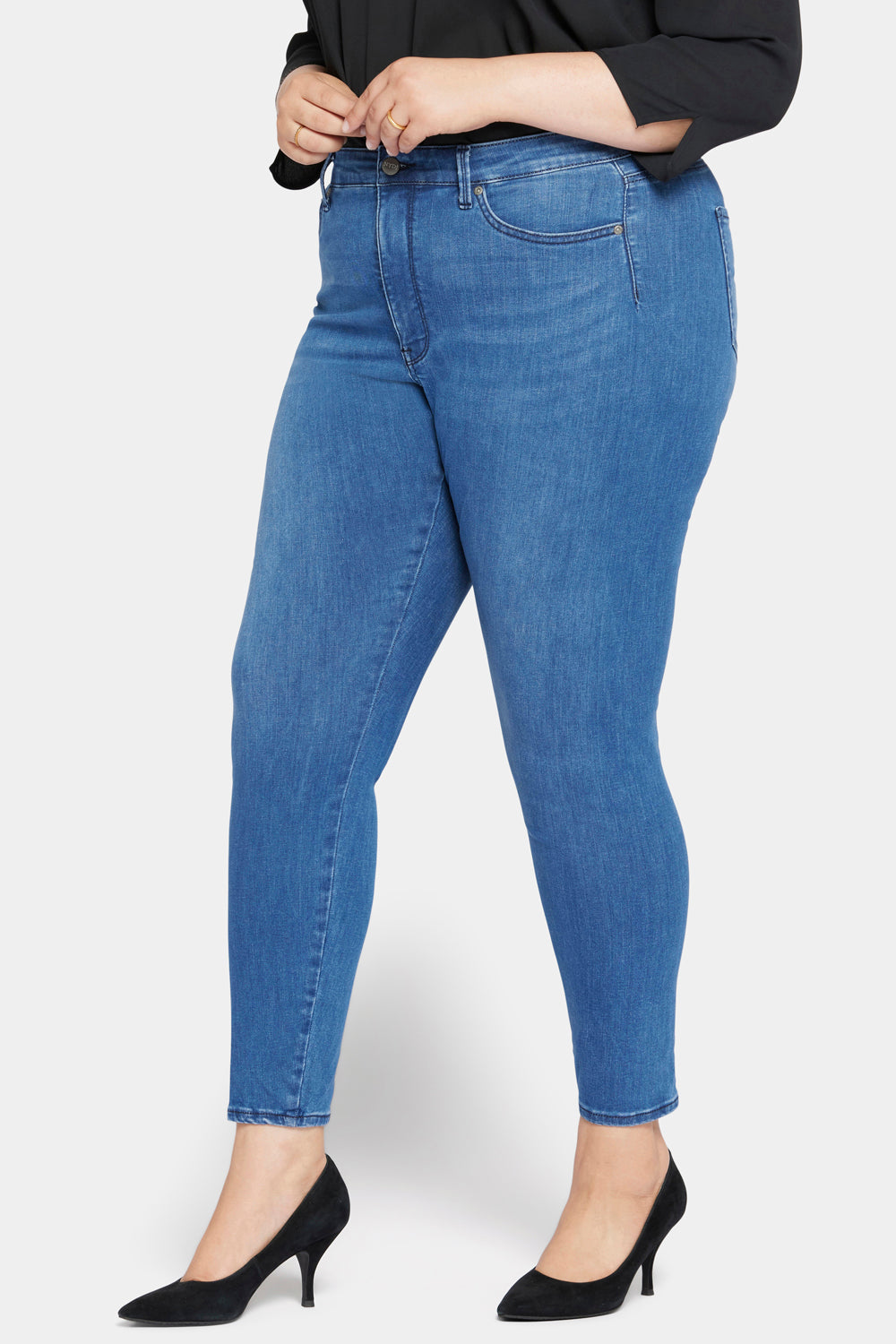Le Silhouette Ami Skinny Jeans In Plus Size - Amour