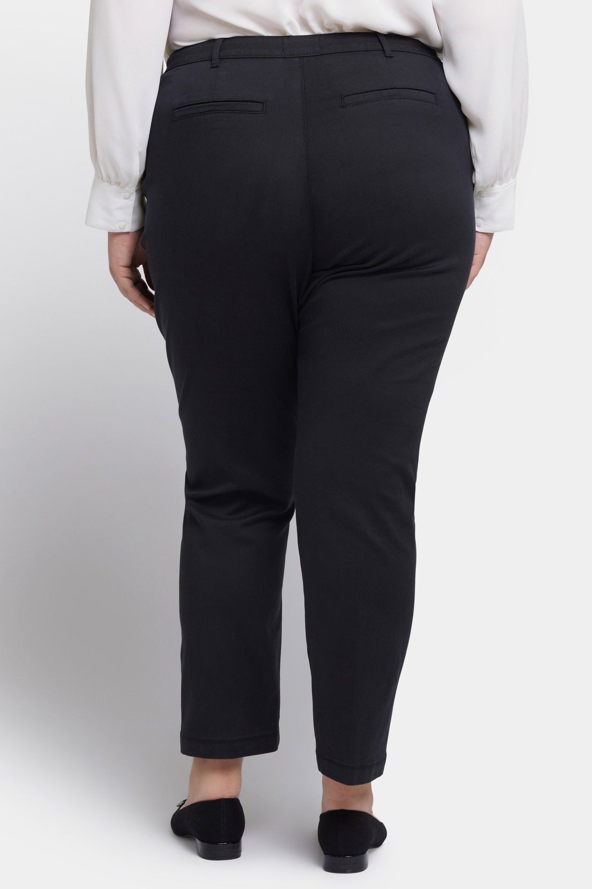 Sadie Slim Pants In Plus Size - Black