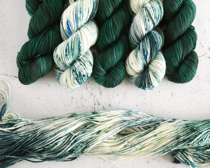 Destination Yarn Worsted Weight Yarn Aspen - Suitcase