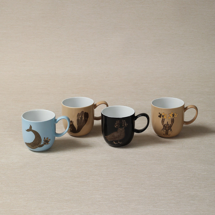 Gold animal motif mug
