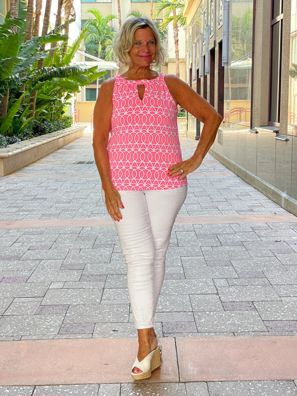 CANDY PINK KEYHOLE TOP