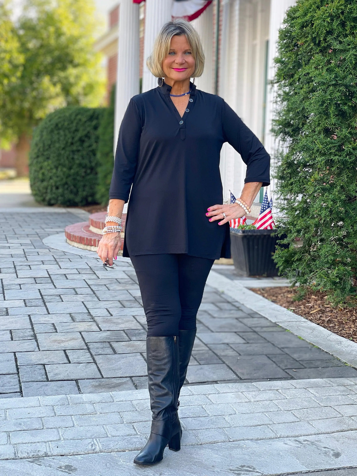 LULU-B  BLACK TUNIC