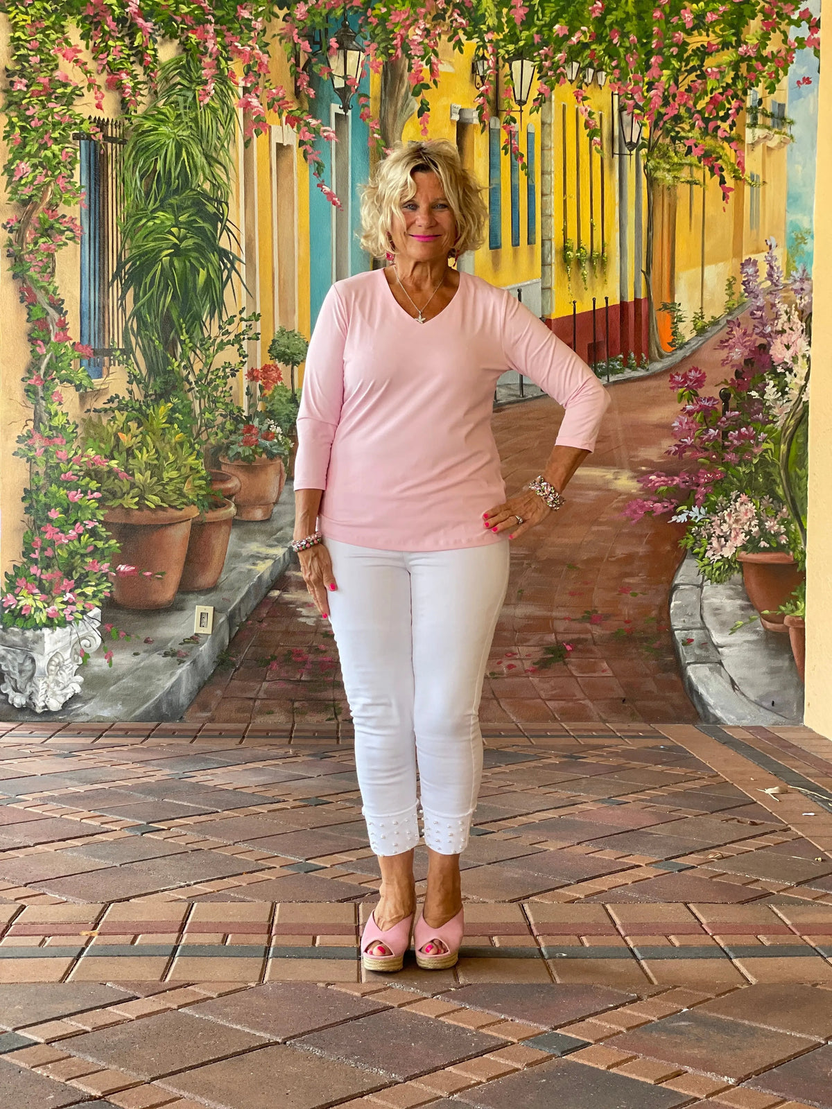 FROSTED PINK V NECK SLEEVE