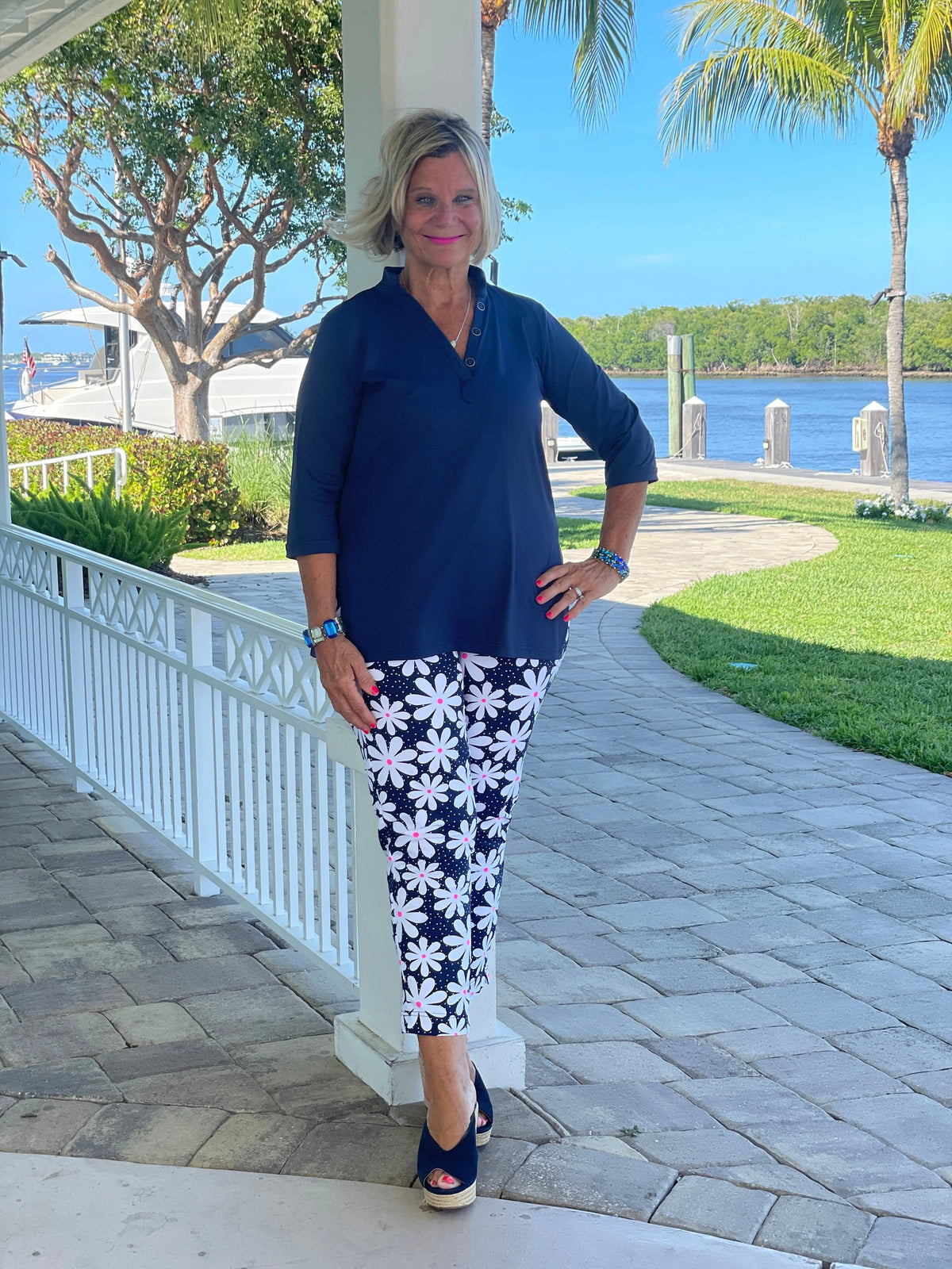 DAISY DAY CAPRI