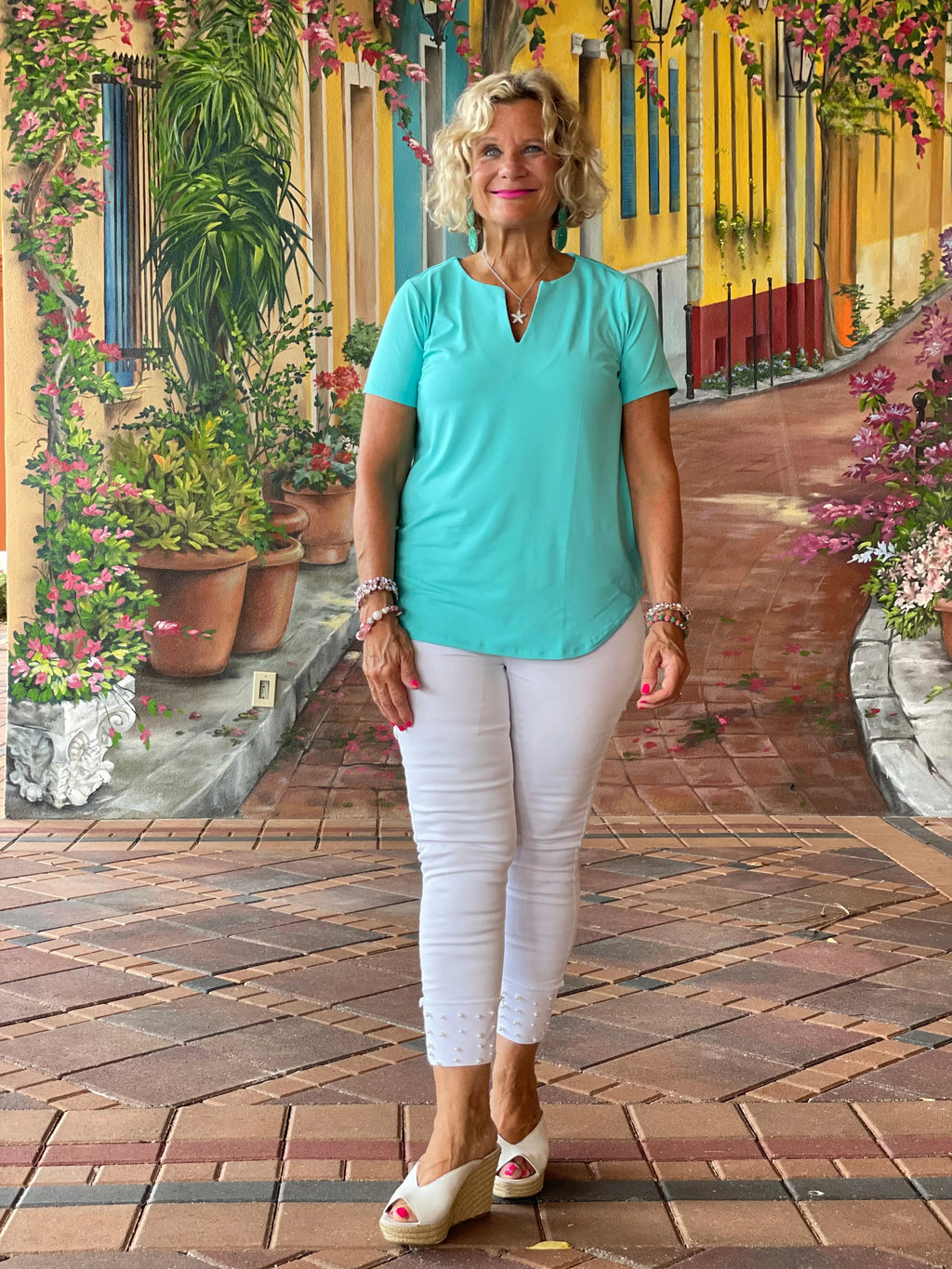 AQUA SHORT SLEEVE TOP