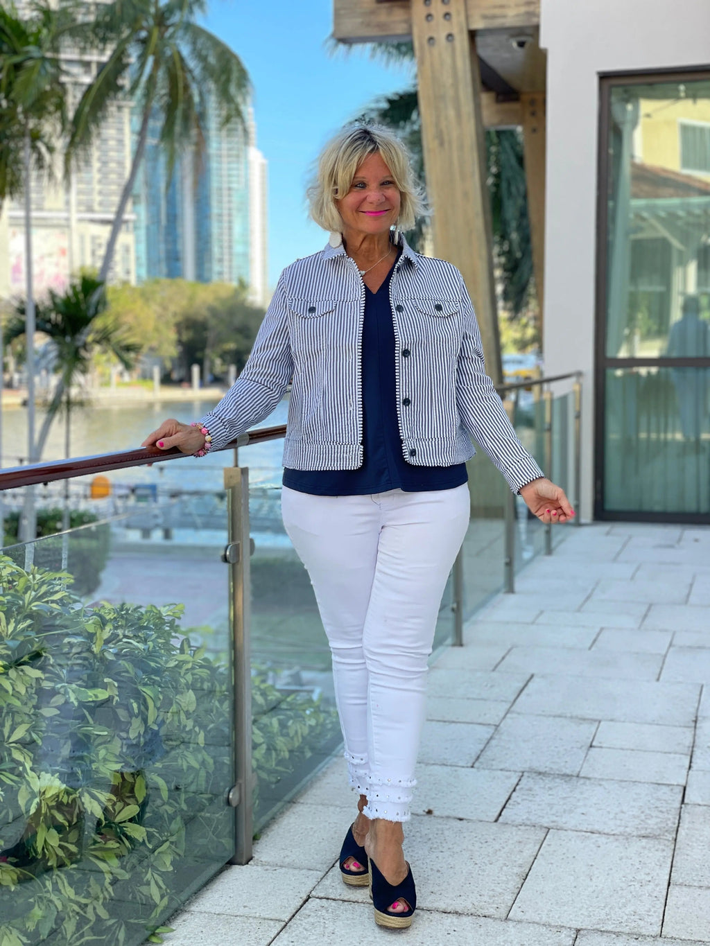 LULU B  NAVY LINSEERSUCKER JACKET