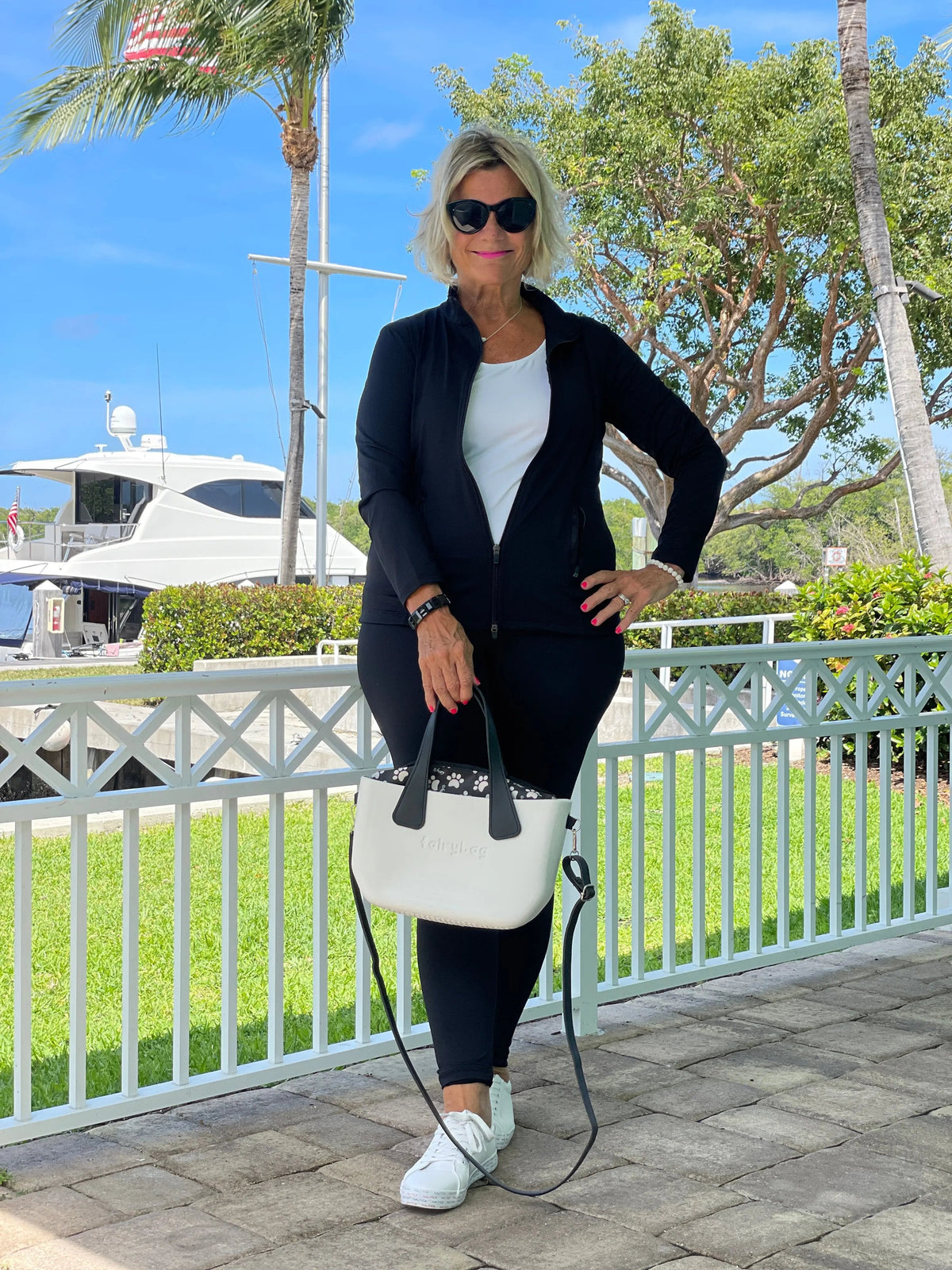 LULU-B BLACK LEGGINGS