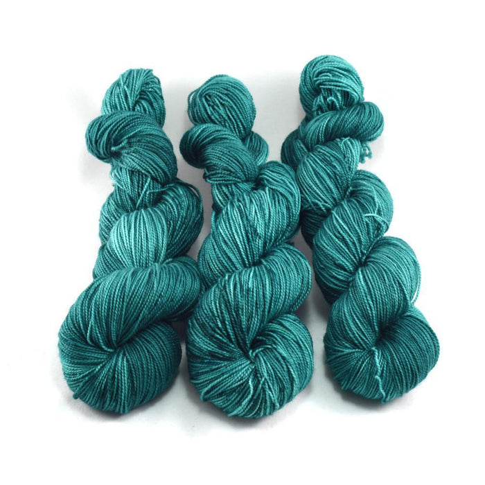 Destination Yarn fingering weight yarn JUNGLE GREEN